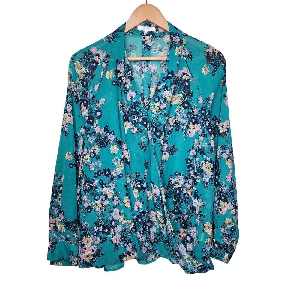 🌻3 for $18 Maurices Turquoise Floral Slit Shoulder Blouse Size XXL